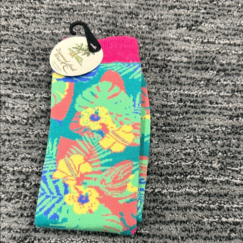 Diamond Head Wear Hawaiian Colorful Tropical Print Socks